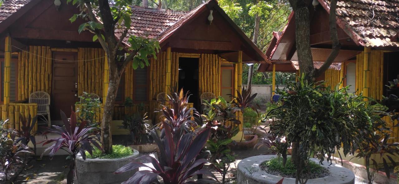 Savithri Inn Cottage Varkala Exterior foto